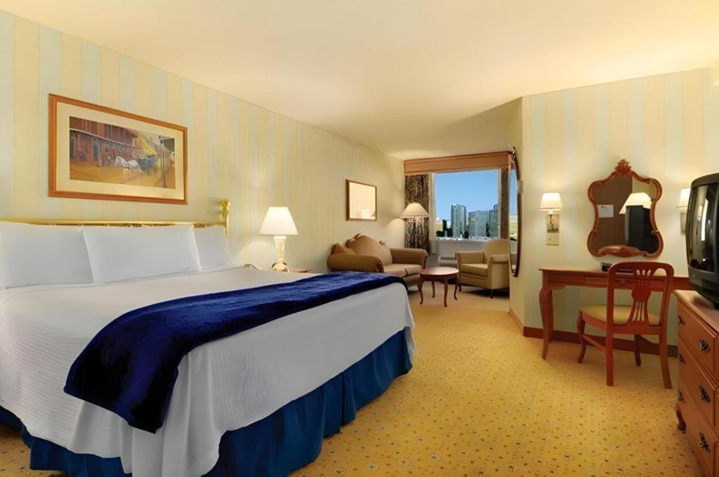 Orleans And Casino 3*