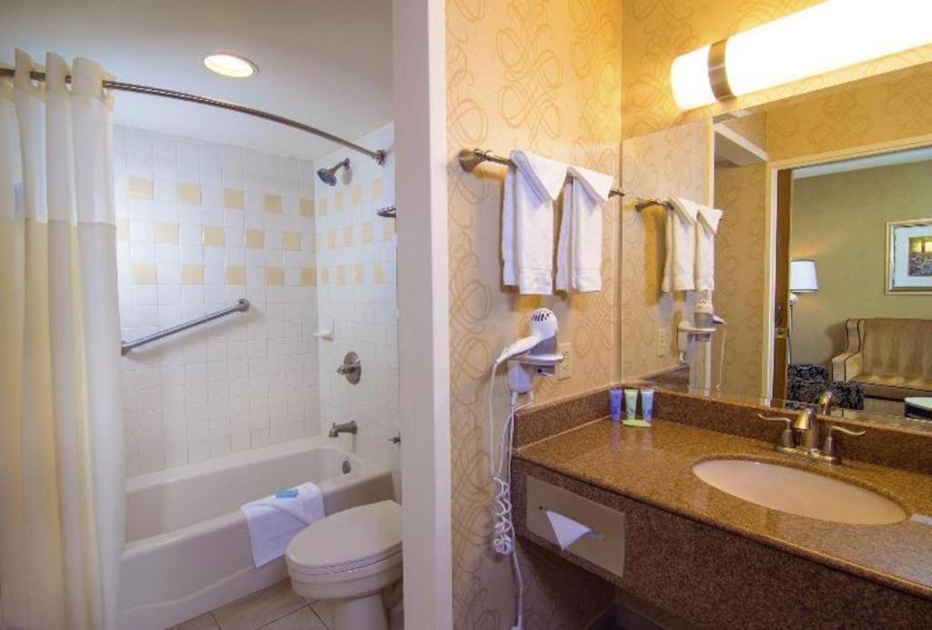 Resort Orleans And Casino 3*