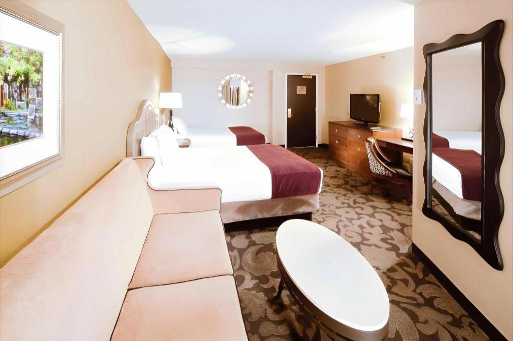 Orleans And Casino Resort Las Vegas
